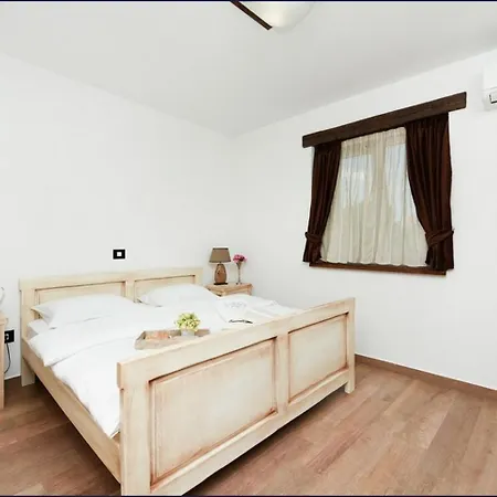 Apartmán Super Villa In Zadar, Free Parking *